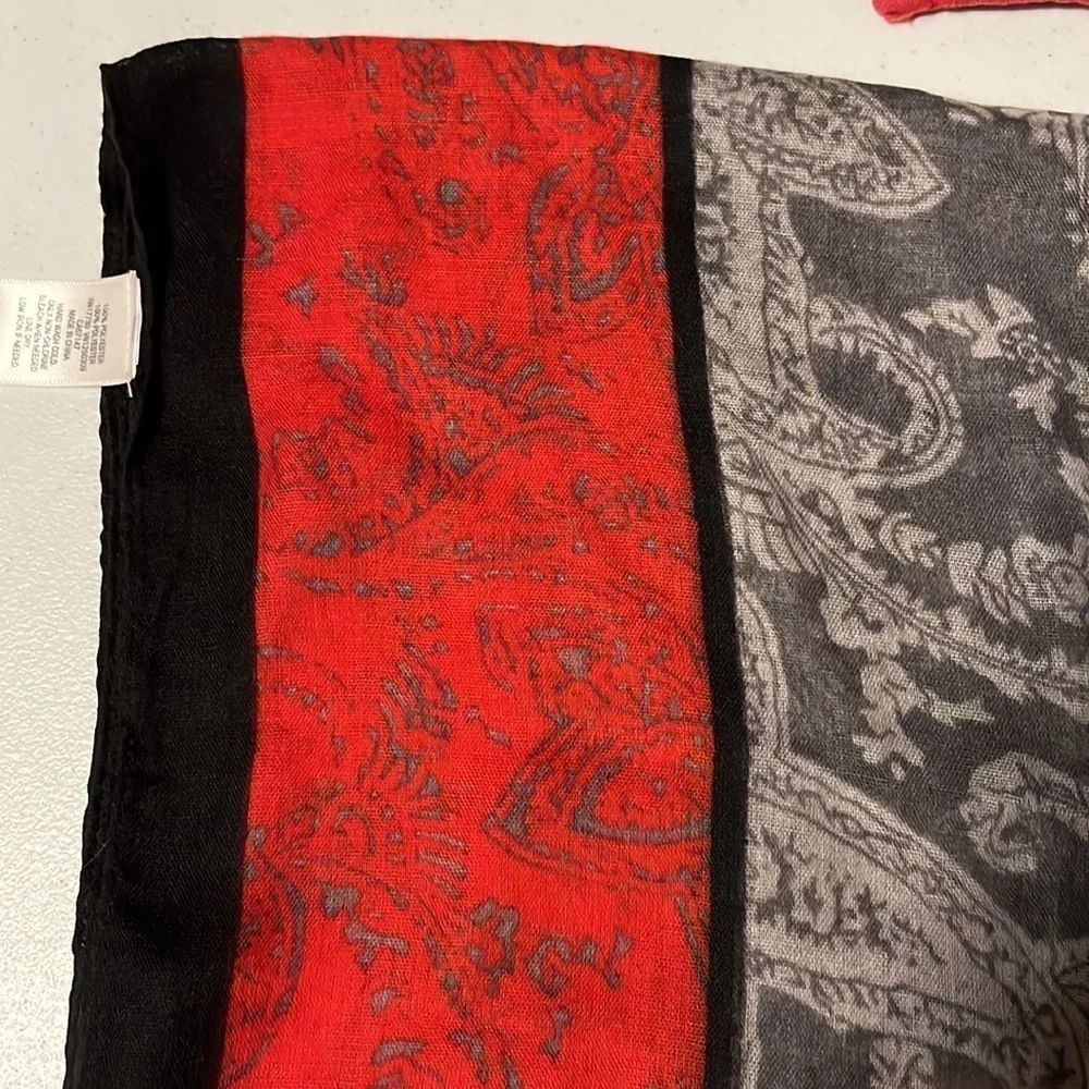 Scarf, gray and red. 20” x 80”. New